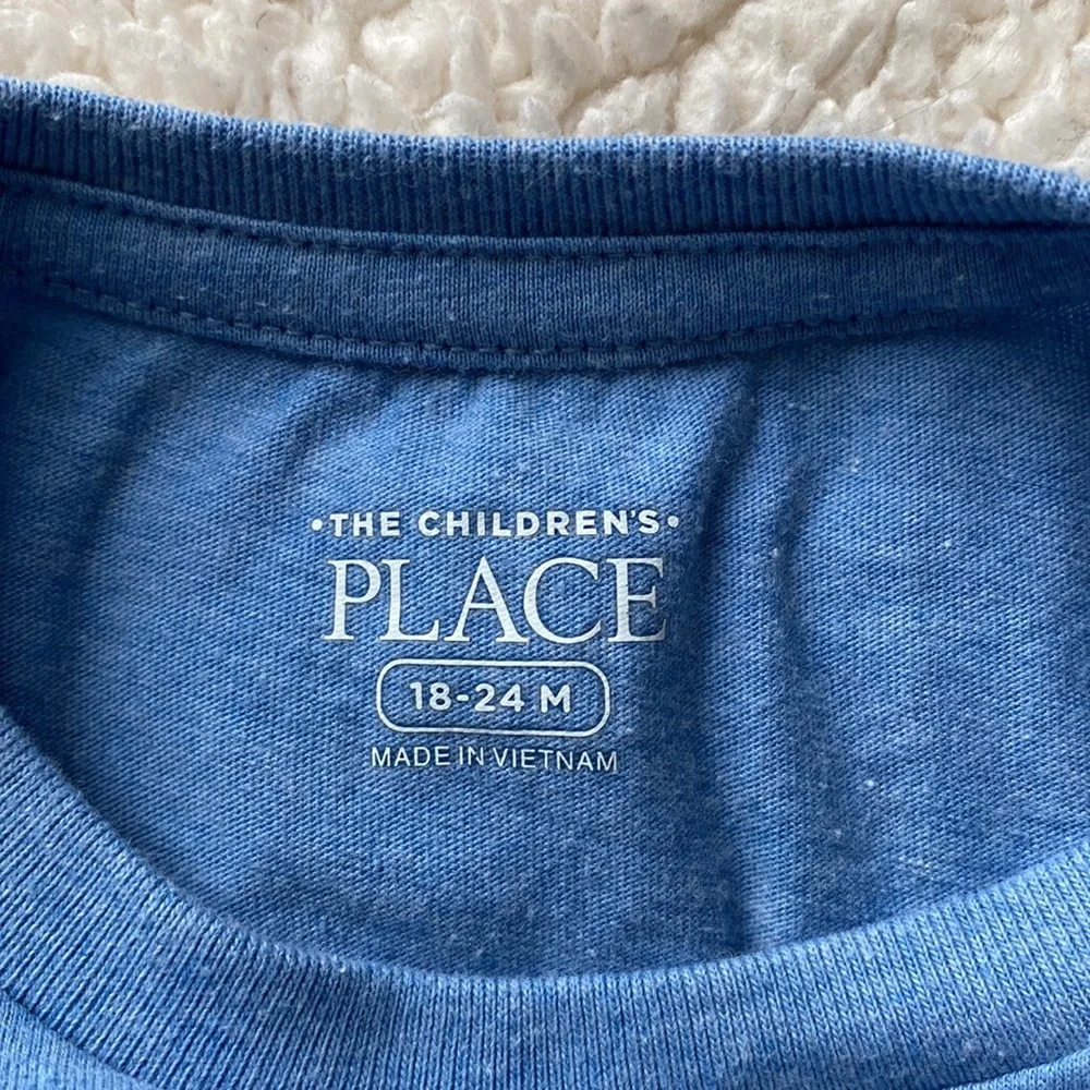 *NWOT* The Children’s Place Long Sleeve Auntie Tee